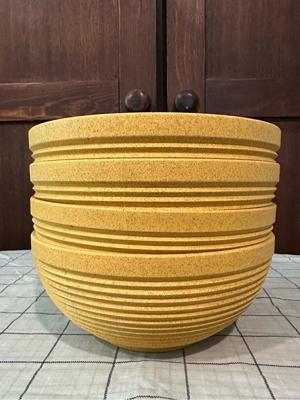 Faux wood bowls • melamine • texture is similar to wood, looks like wood as well